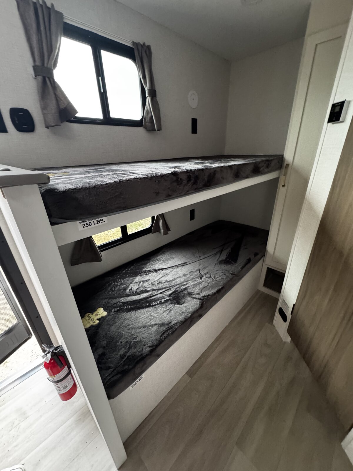 27RV5285 10IXykbG