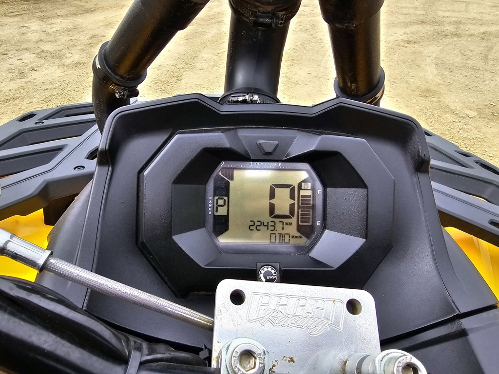 2015 Can-Am OUTLANDER 1000 XT - Image 10