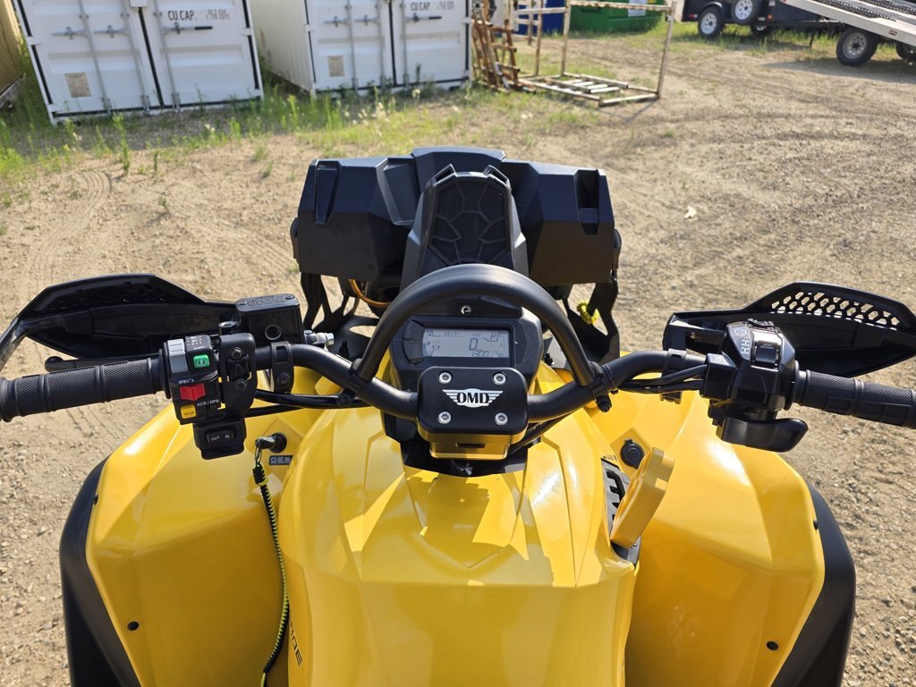 2021 Can-Am RENEGADE 1000 XMR - Image 16