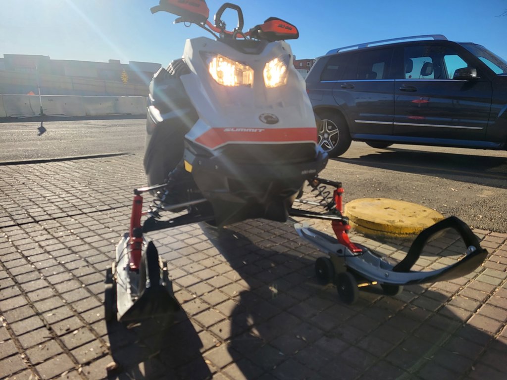 2021 Ski-Doo SUMMIT 850 850 TURBO EXPERT 165 - Image 12