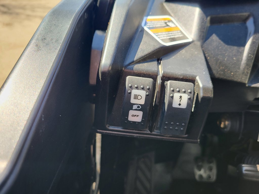 2018 Can-Am MAVERICK 1000 SPORT - Image 13