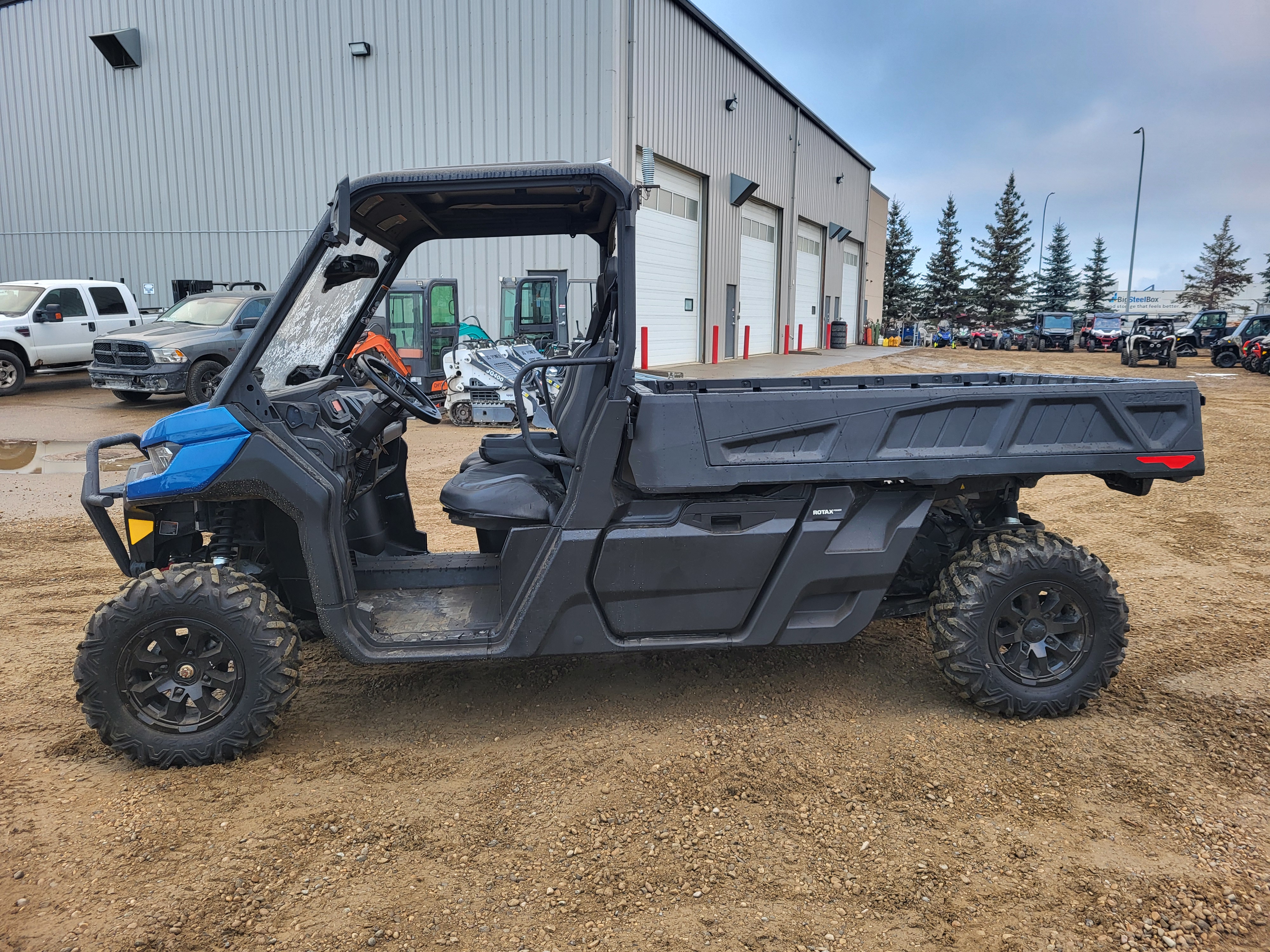2022 Can-Am Defender PRO XT HD10 4X4 - Image 7