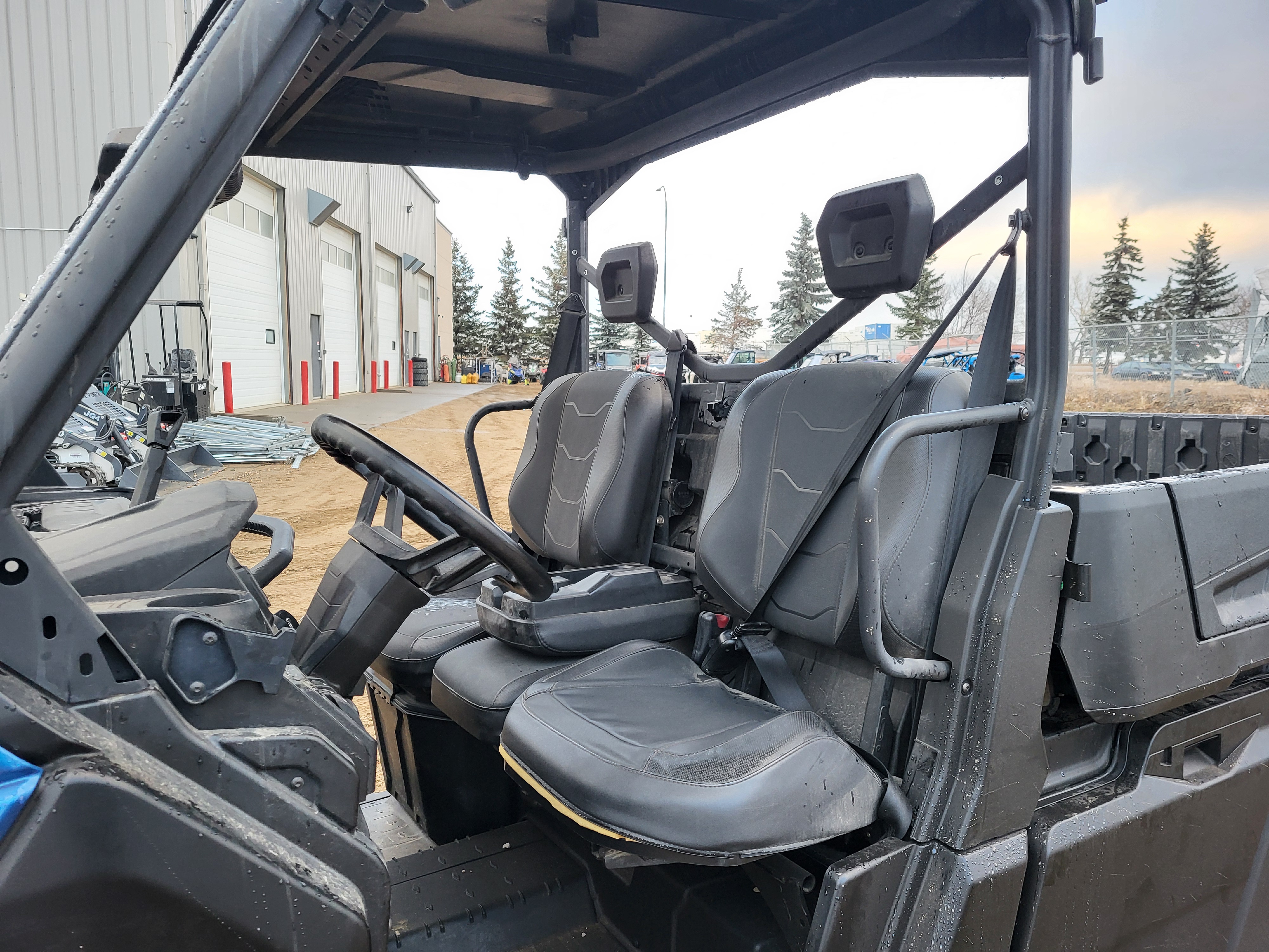 2022 Can-Am Defender PRO XT HD10 4X4 - Image 8