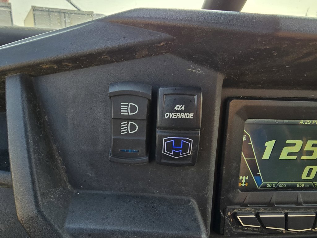 2015 Polaris RZR 900 EPS S - Image 23