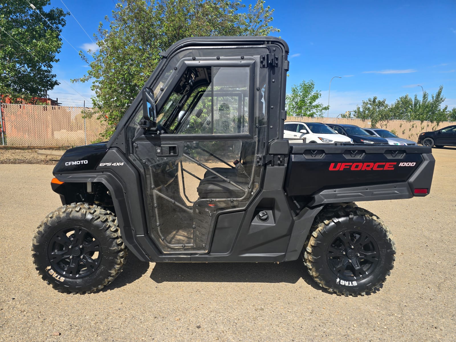 2023 CFMOTO UFORCE 1000 Cab + Heat - Image 7