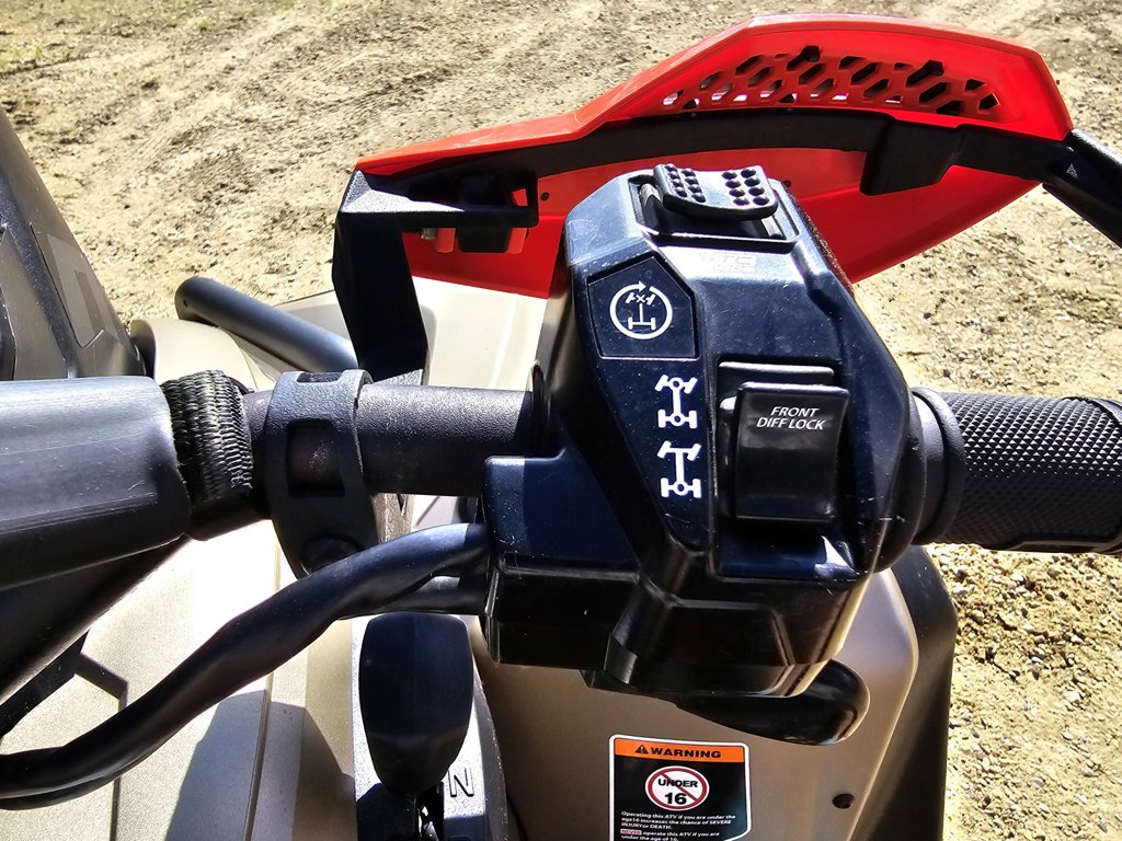 2022 Can-Am RENEGADE 1000R XMR - Image 13