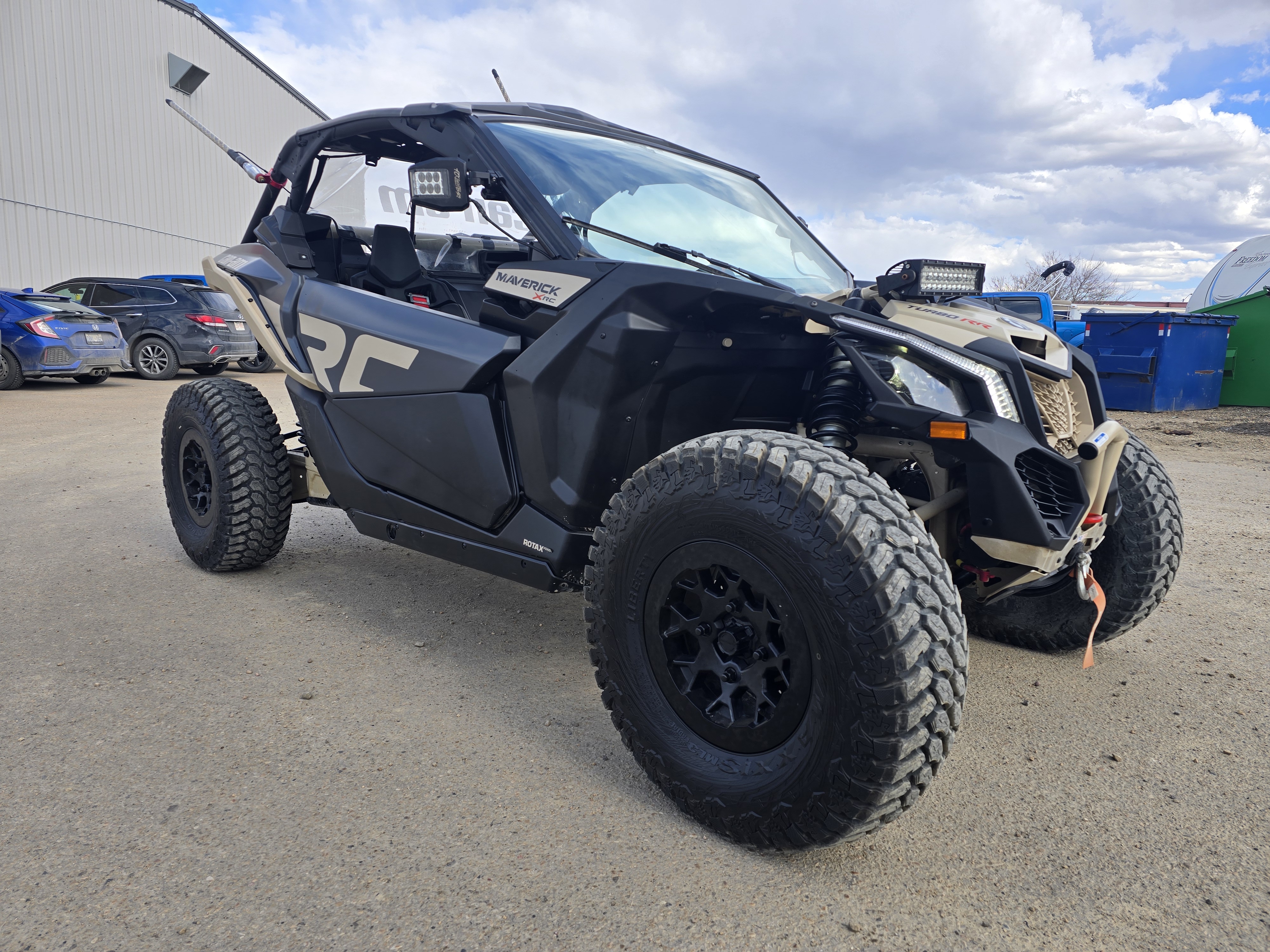 2023 Can-Am MAVERICK X3 XRC TURBO RR - Image 3