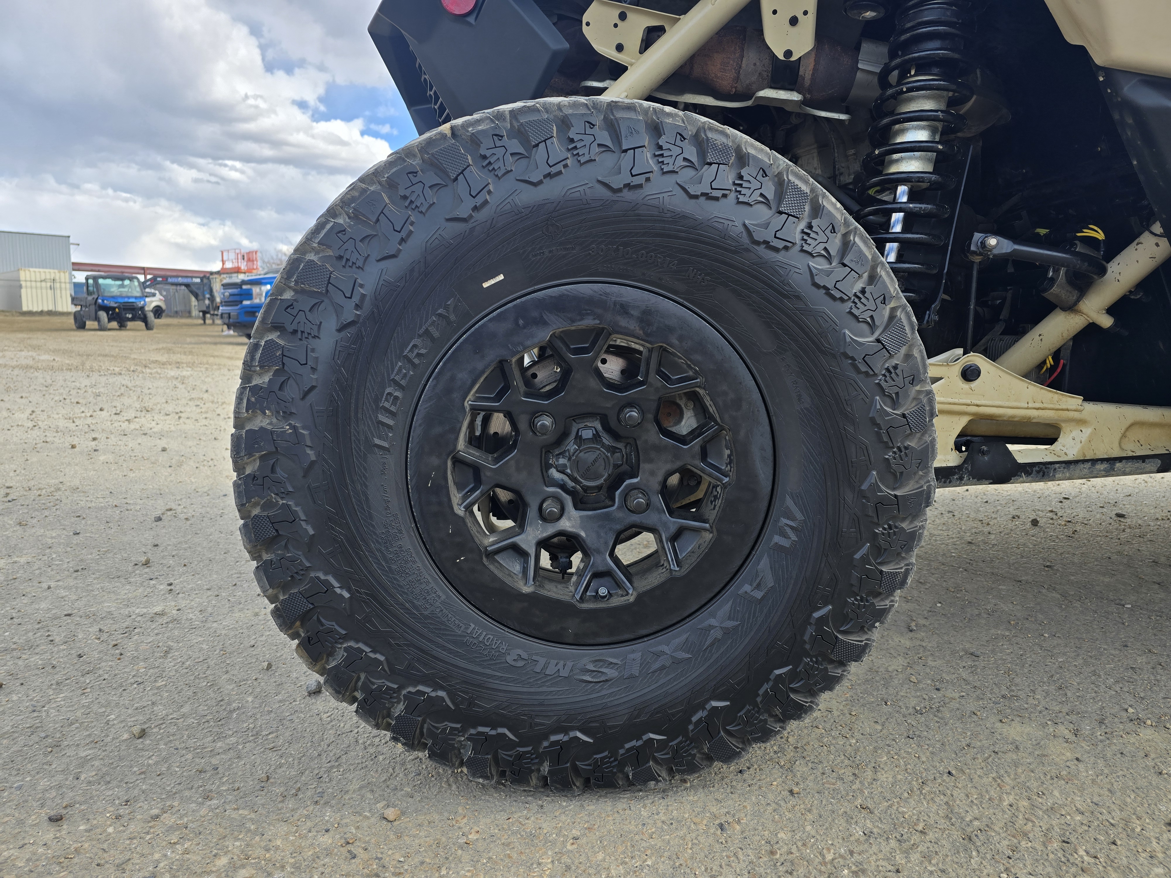 2023 Can-Am MAVERICK X3 XRC TURBO RR - Image 5