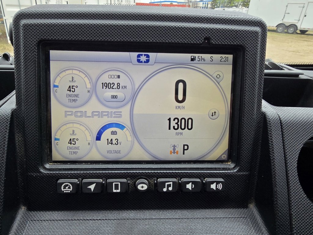 2021 Can-Am POLARIS NRTHSTR ULT RIDE COM - Image 18