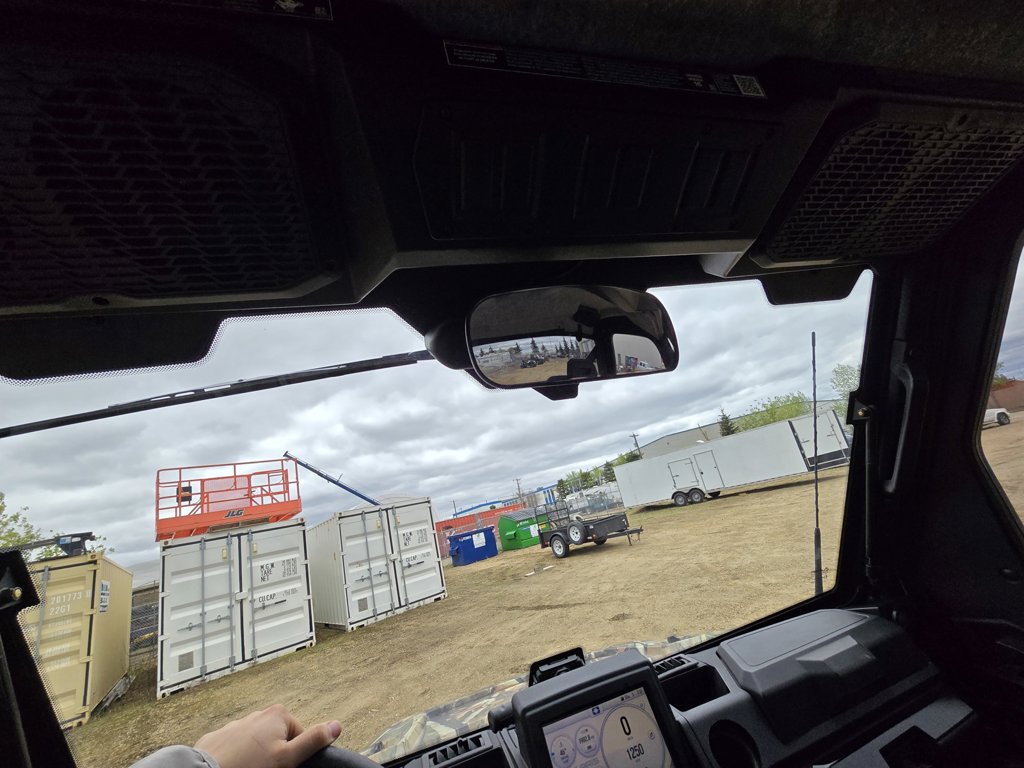 2021 Can-Am POLARIS NRTHSTR ULT RIDE COM - Image 21