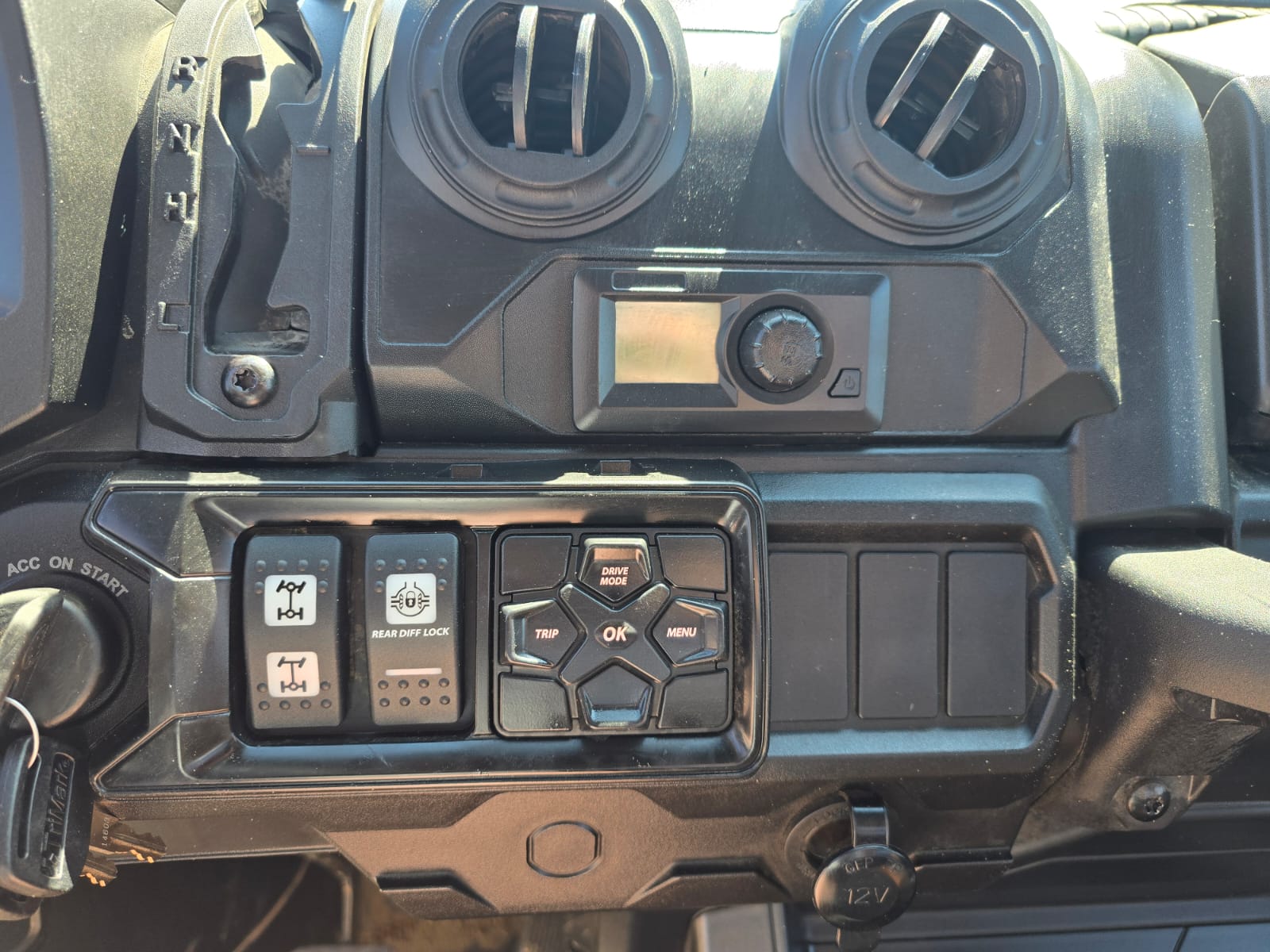 2021 Can-Am Defender Pro HD10 Limited - Image 13