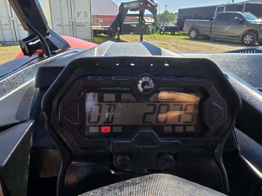 2019 Can-Am Maverick Sport 1000 - Image 15