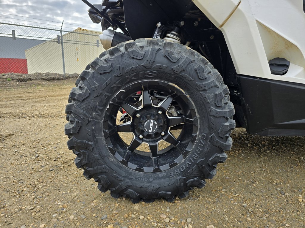 2017 Can-Am MAVERICK XC 1000R - Image 6