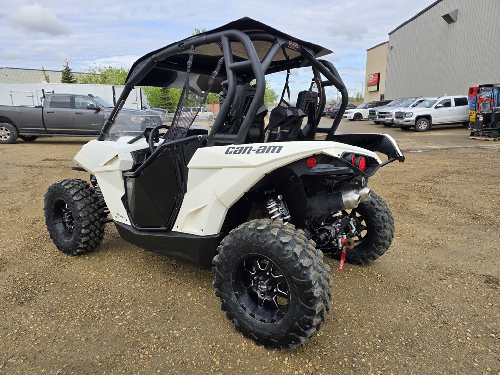 2017 Can-Am MAVERICK XC 1000R - Image 10