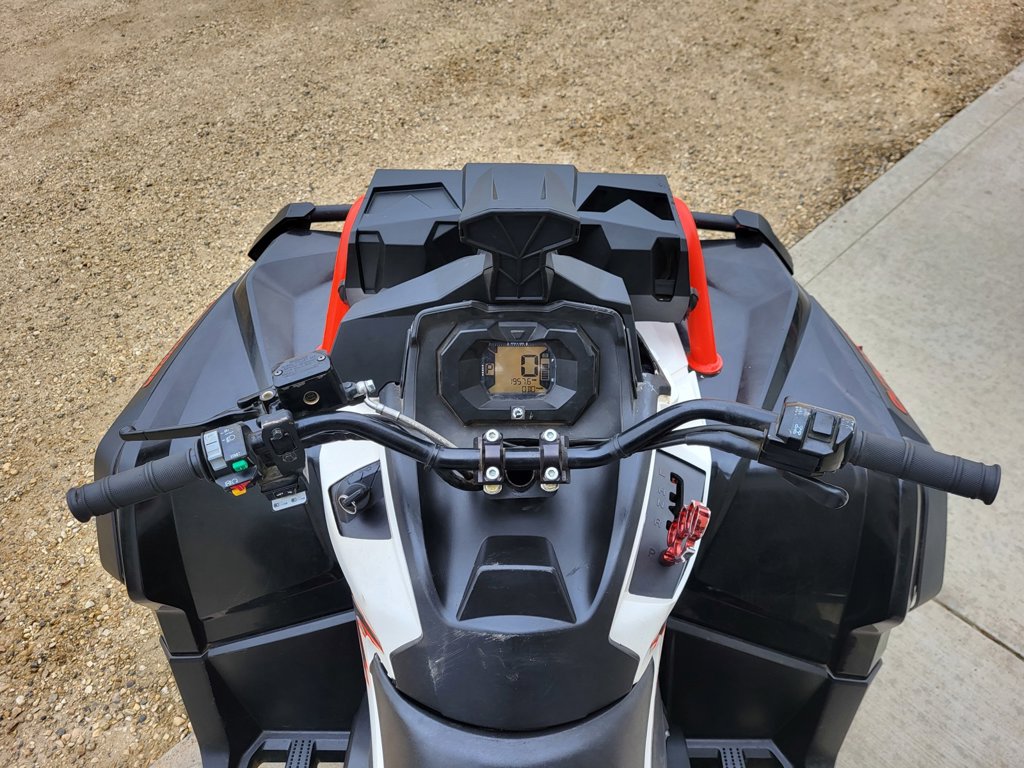 2016 Can-Am OUTLANDER XMR 850 - Image 9