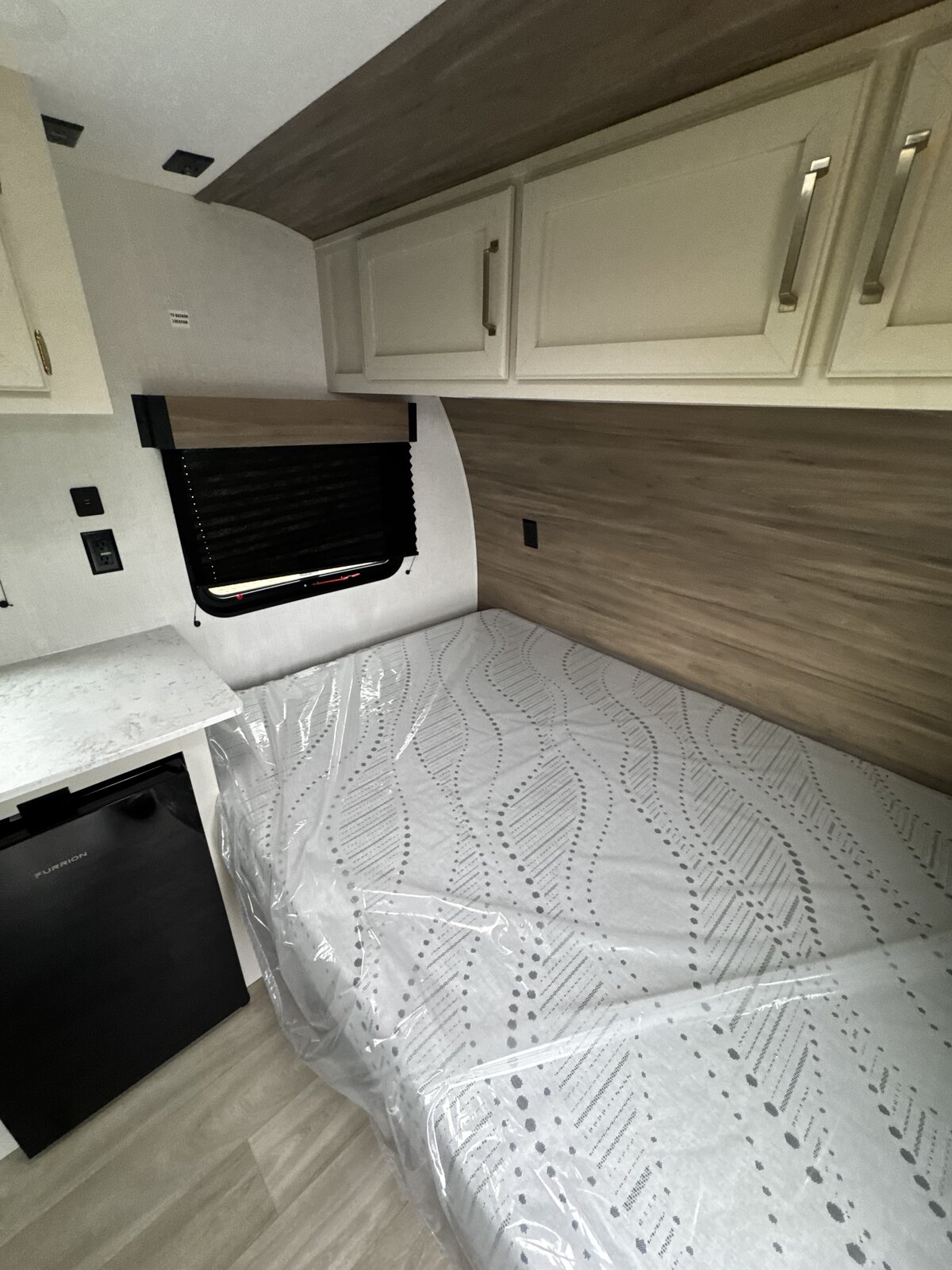 27RV5232 1NG2Yn92
