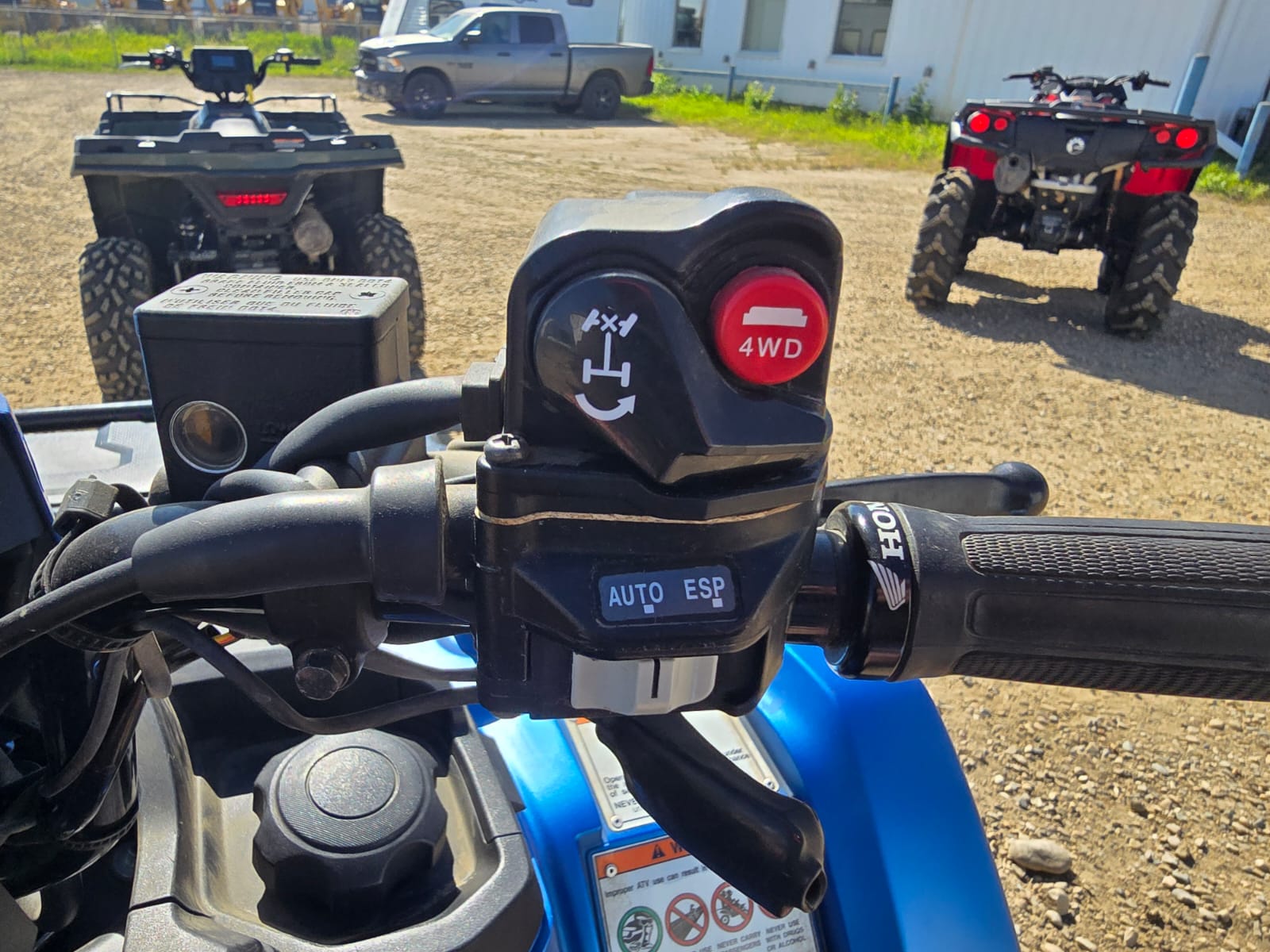 2022 Honda Rubicon 520 Deluxe - Image 5