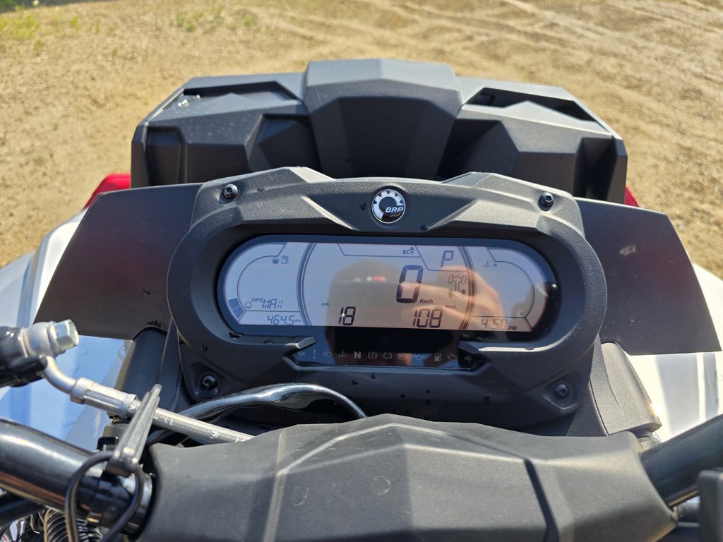 2024 Can-Am OUTLANDER 1000R XMR - Image 9