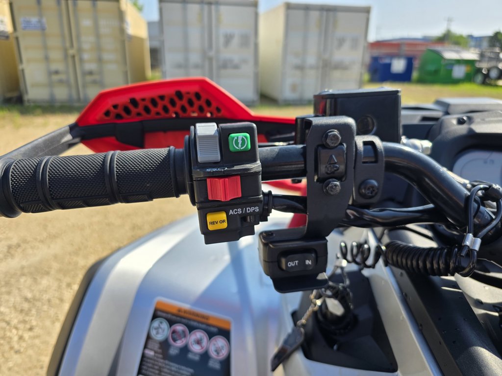 2024 Can-Am OUTLANDER 1000R XMR - Image 13