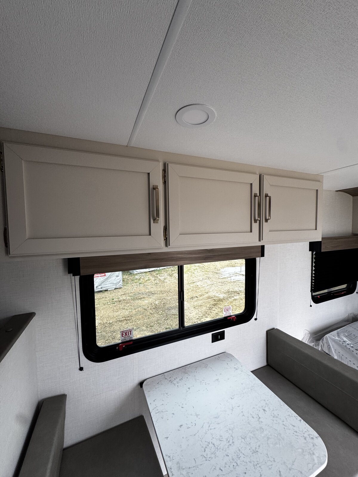 27RV5372 1oA5HblI