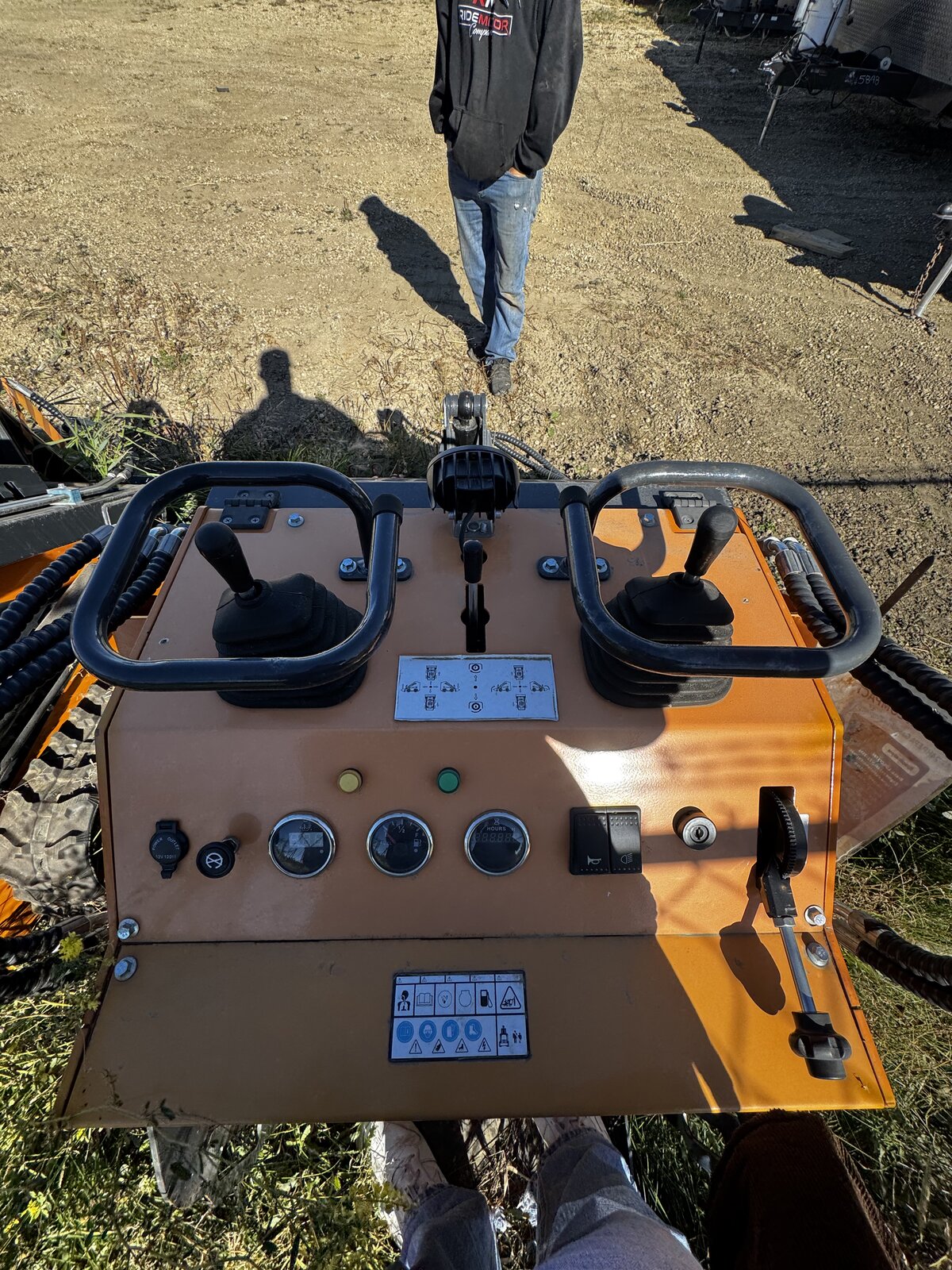 25EQ1632 1Cv2XcWD