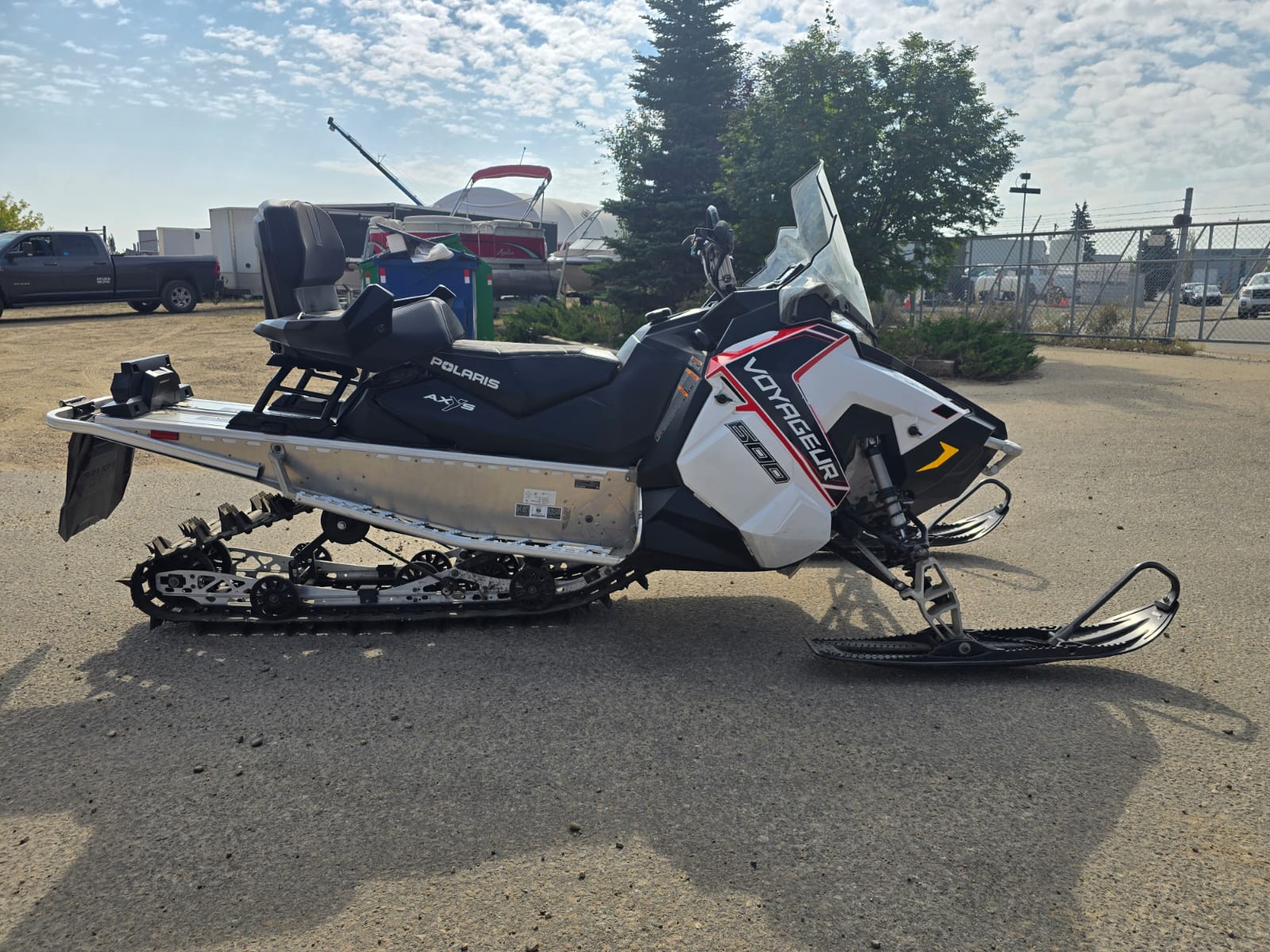 2021 Polaris INDY VOYAGEUR 600 2 UP - Image 4