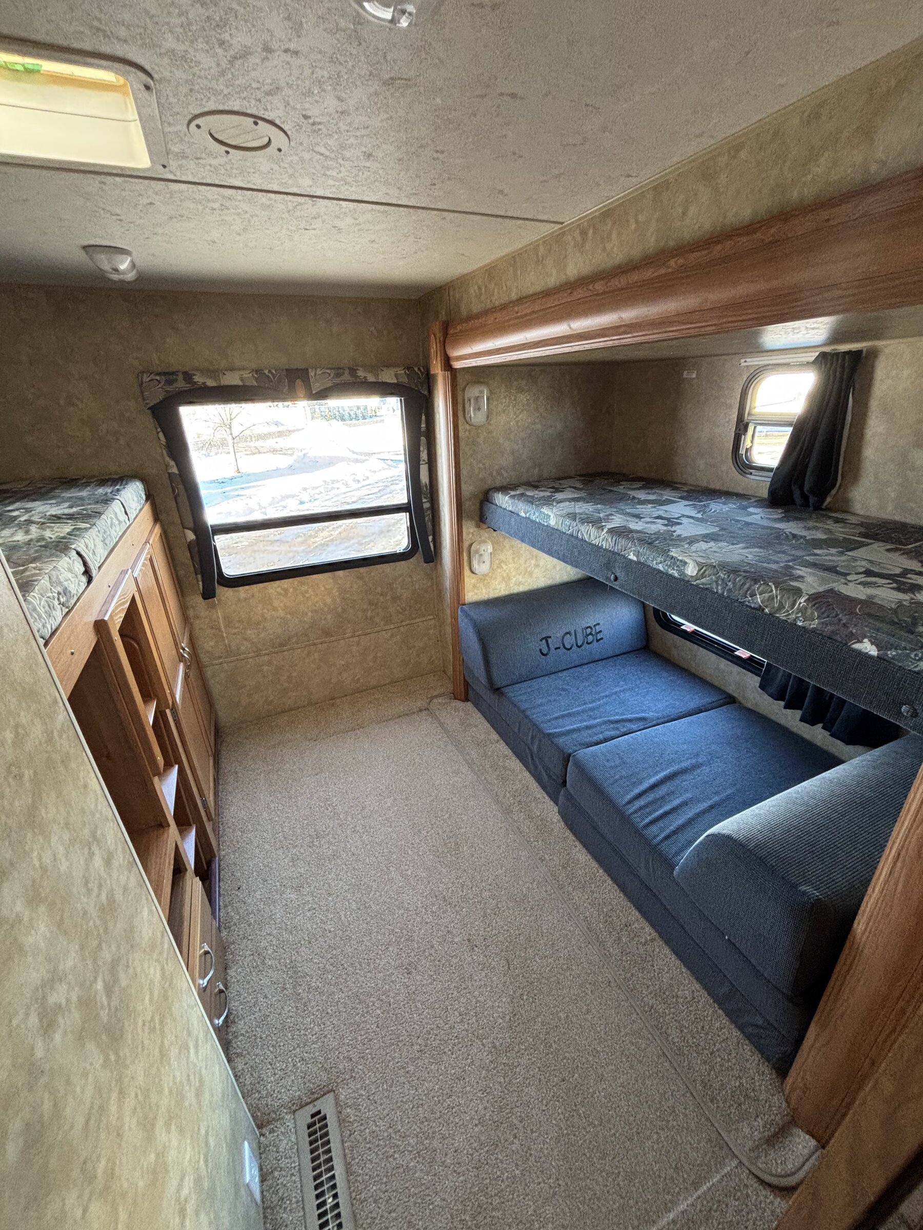 08RV0775 025