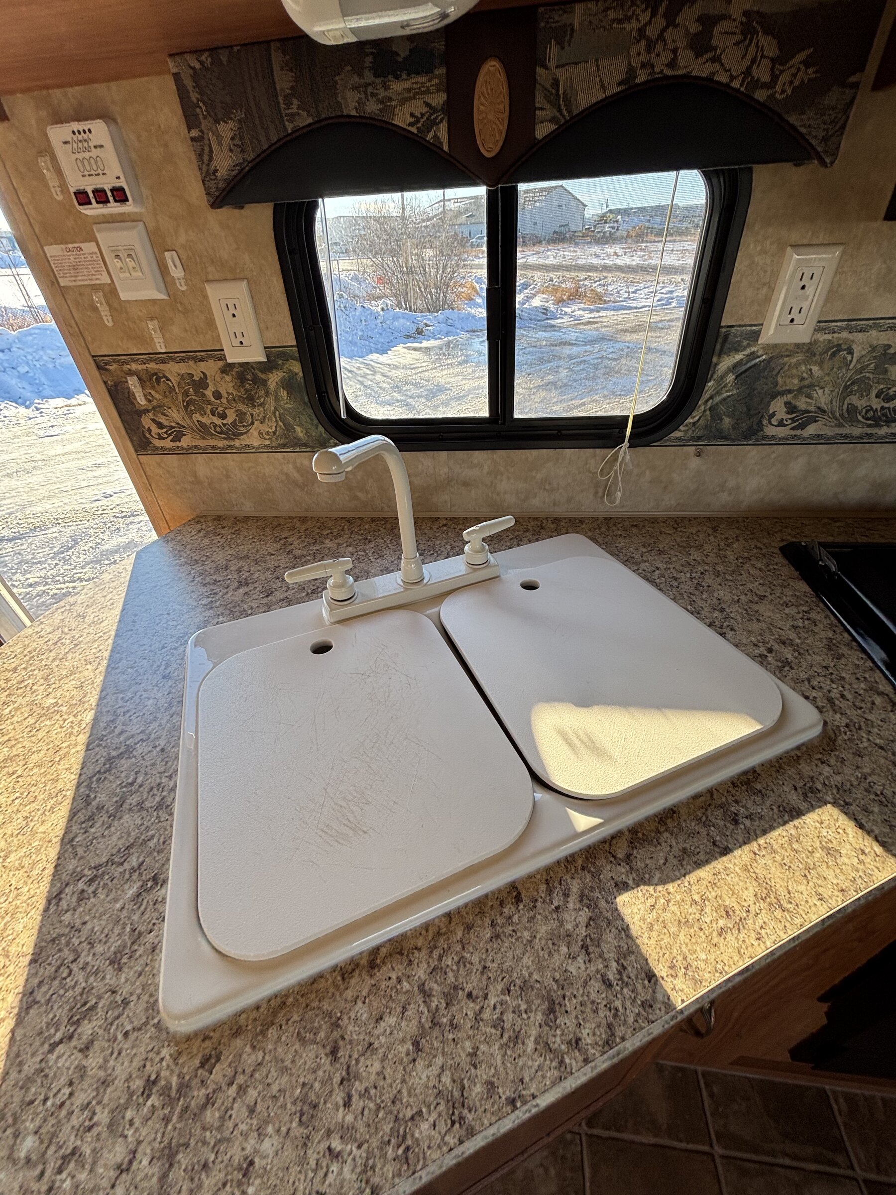 08RV0775 032