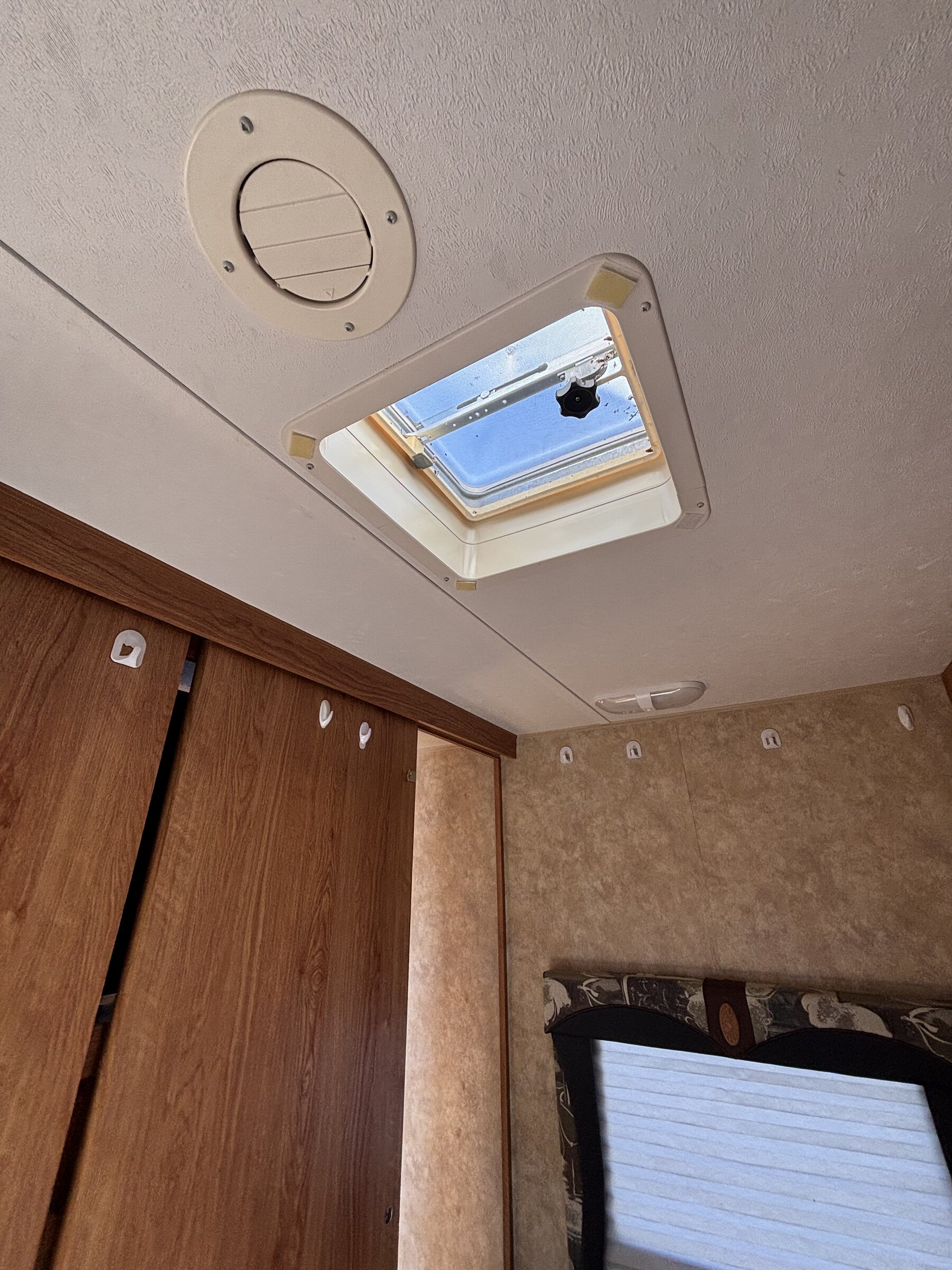 08RV0775 042