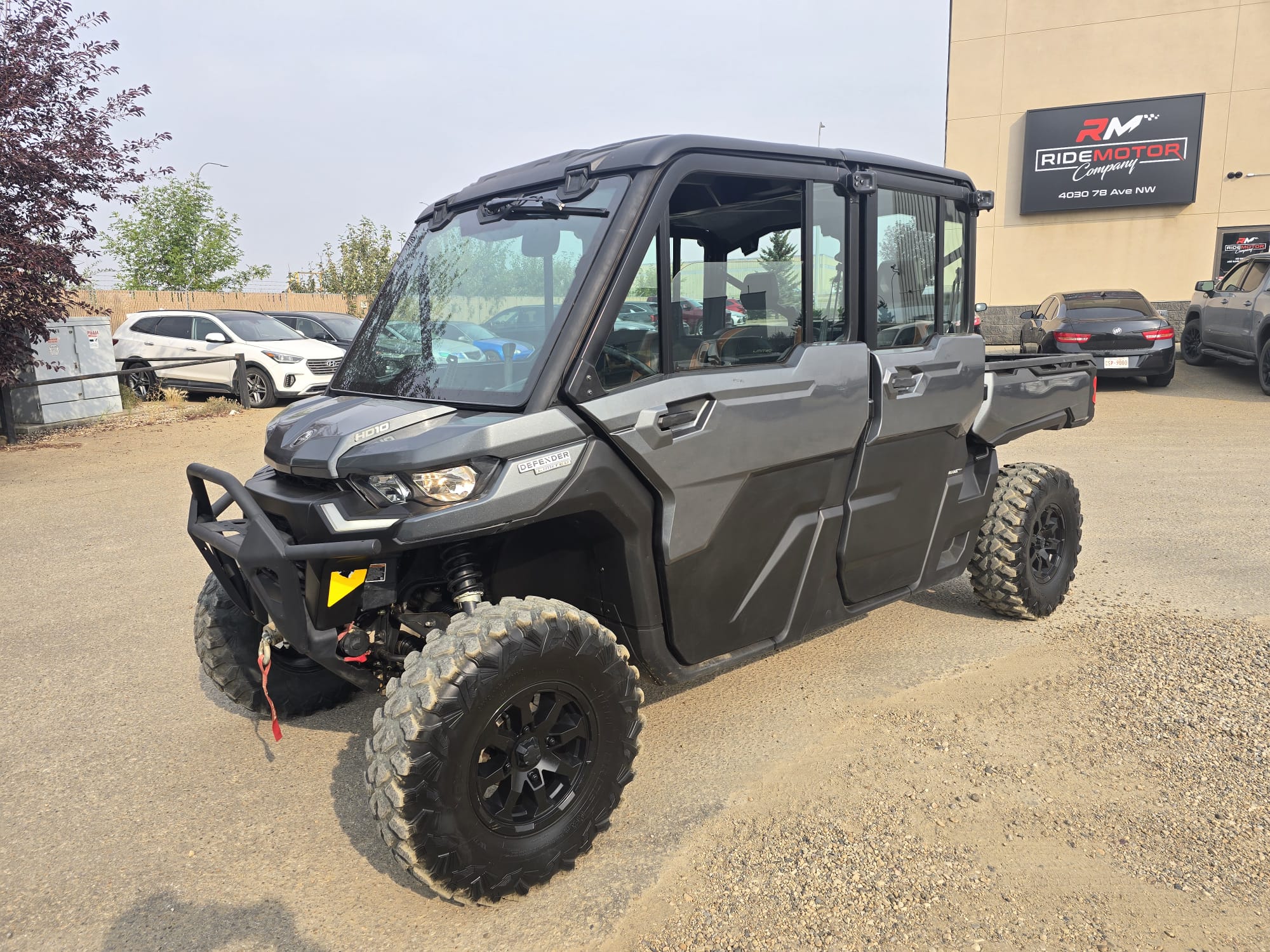 2023 Can-Am Defender HD10 Max Limited - Image 3