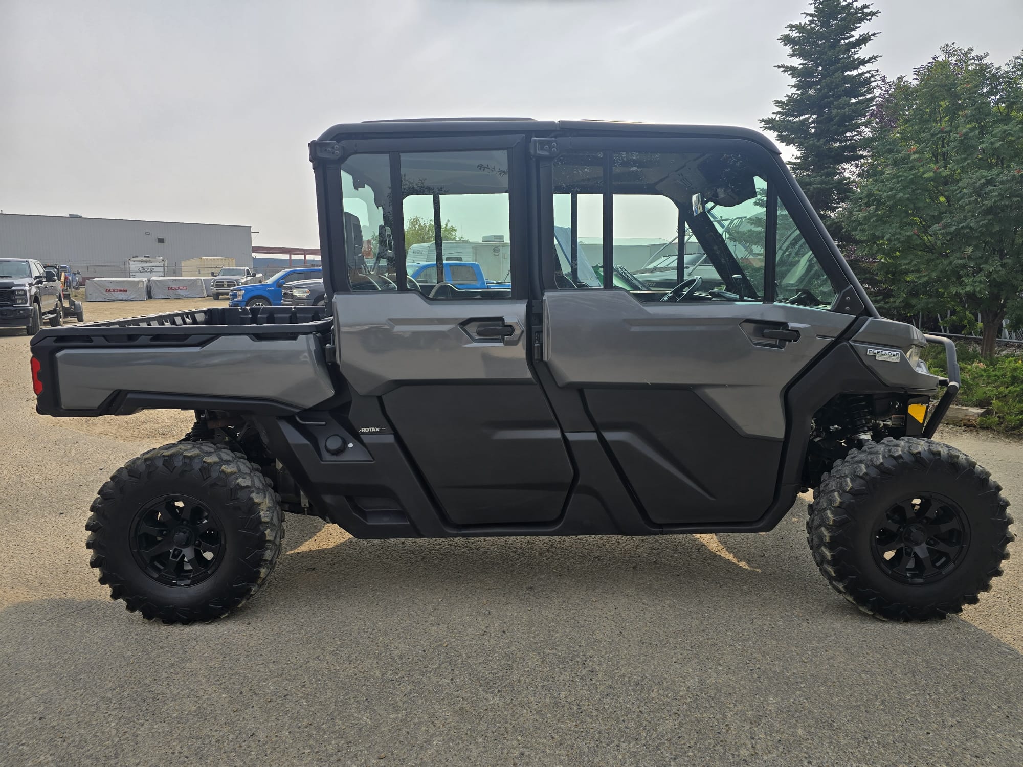 2023 Can-Am Defender HD10 Max Limited - Image 6