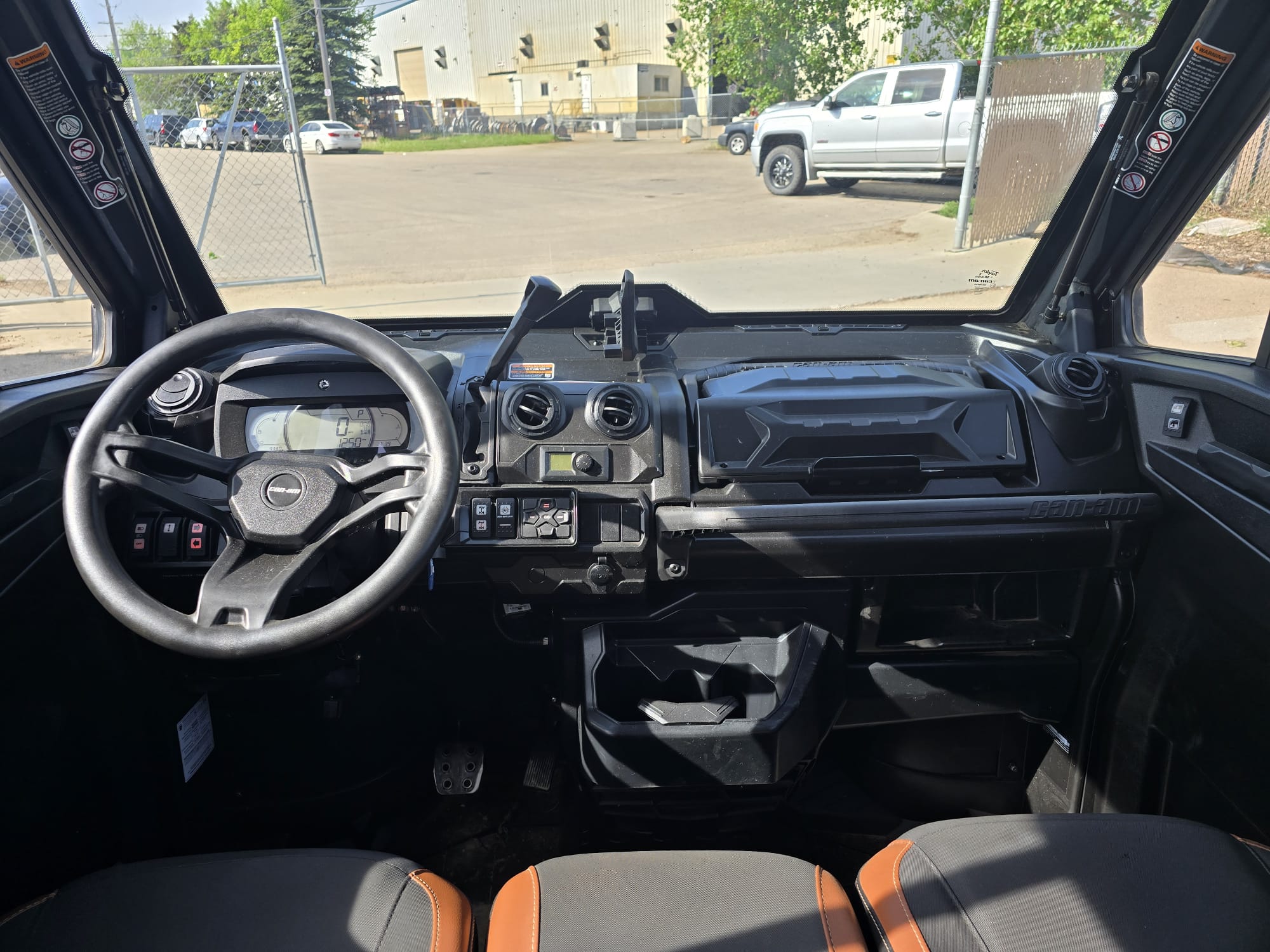 2022 Can-Am Defender Max Limited - Image 13