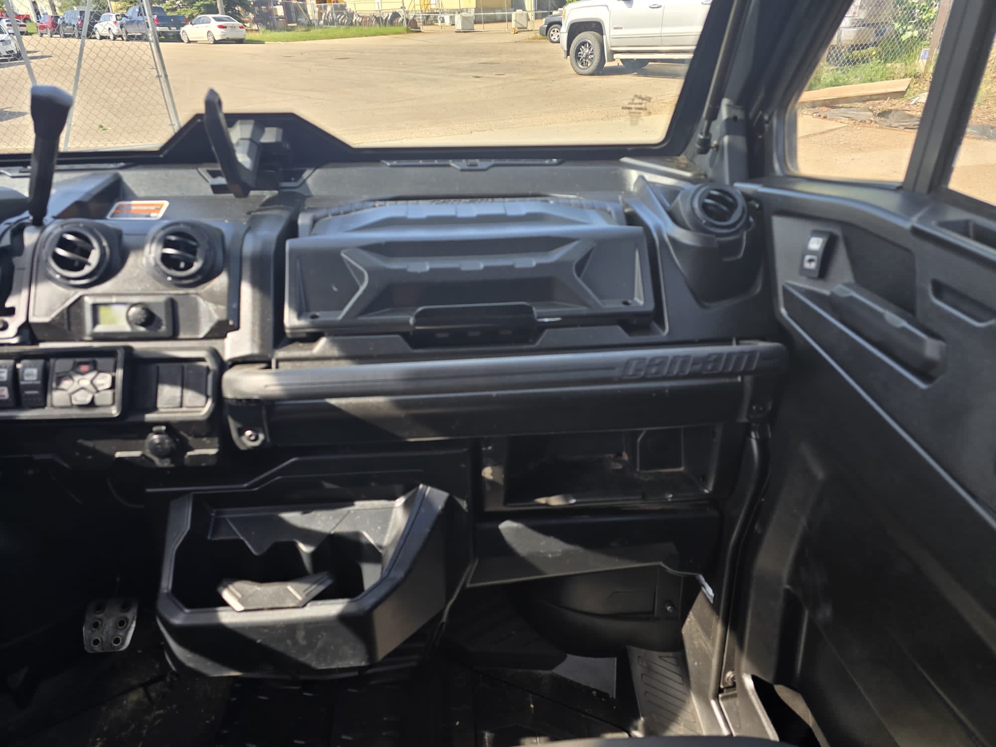 2022 Can-Am Defender Max Limited - Image 19