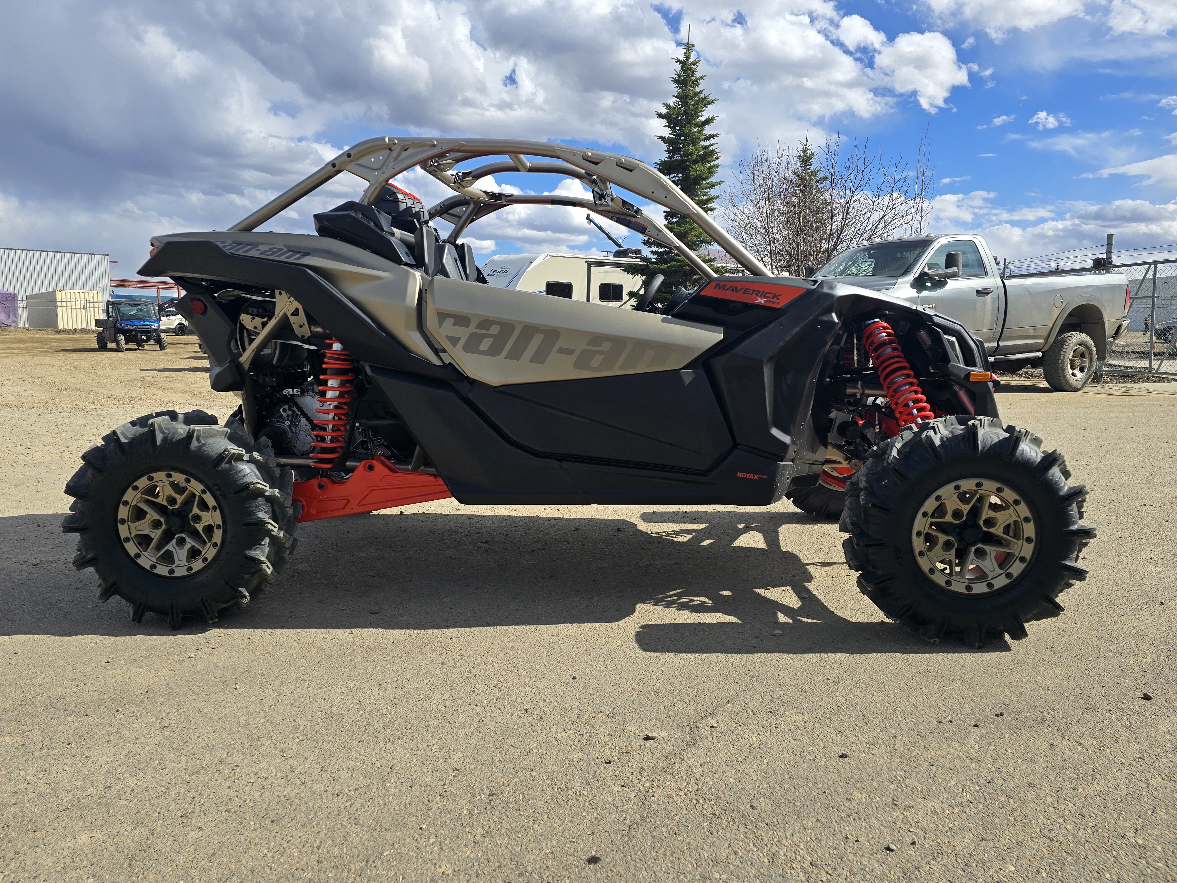 2022 Can-Am MAVERICK X3 XMR TURBO RR - Image 4