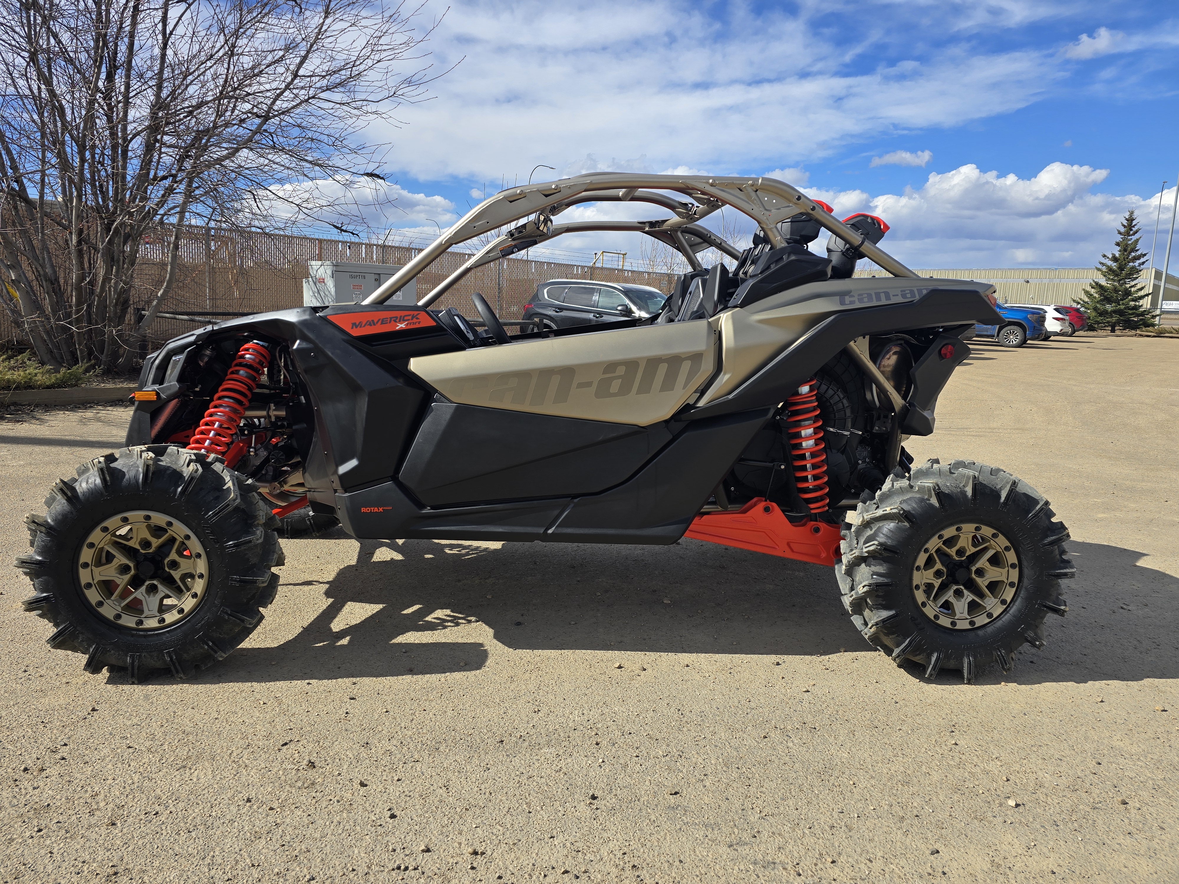 2022 Can-Am MAVERICK X3 XMR TURBO RR - Image 10