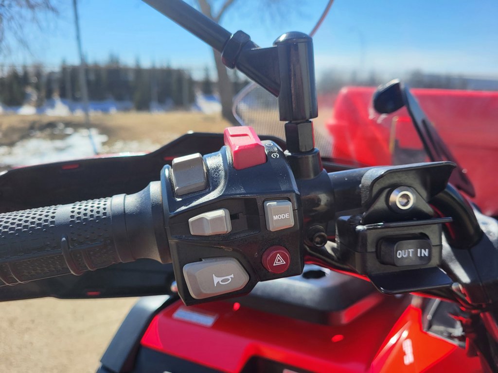 2022 CFMOTO CFORCE 600 TOURING - Image 11