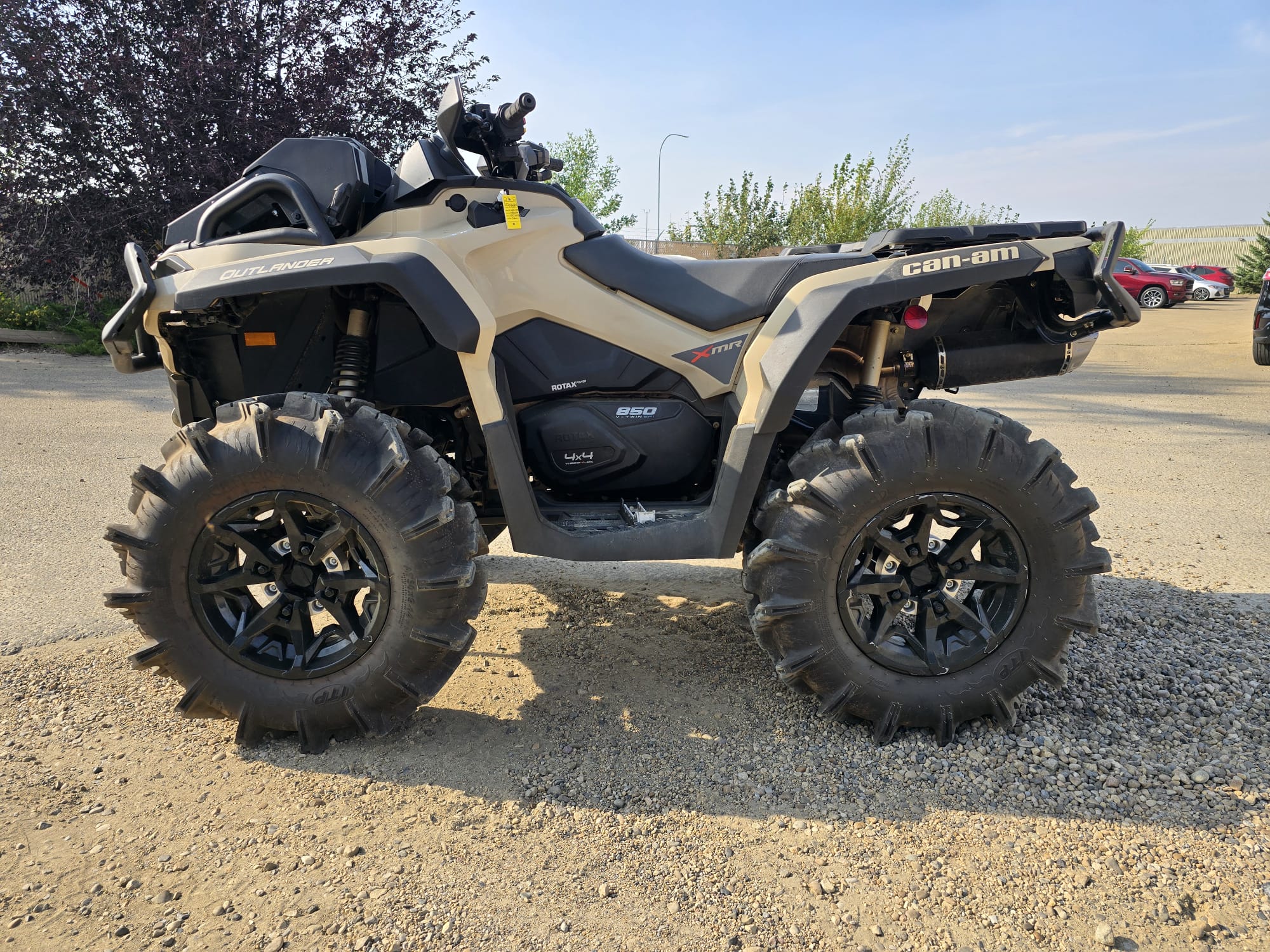 2023 Can-Am Outlander 850 XMR - Image 10