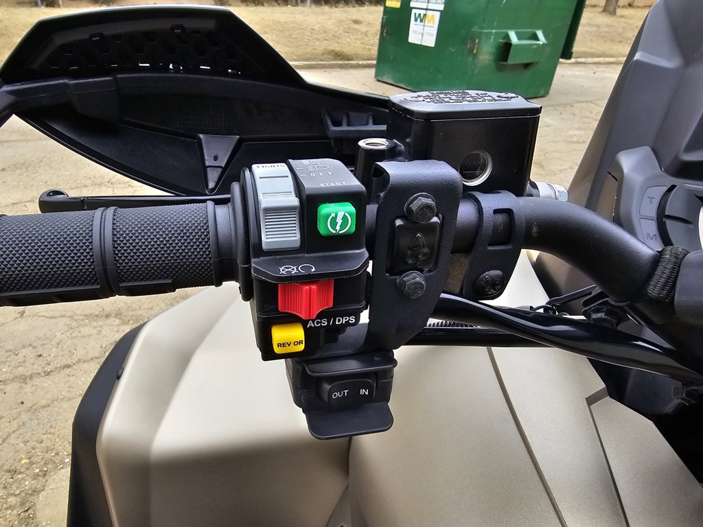 2022 Can-Am RENEGADE 1000R XMR - Image 7