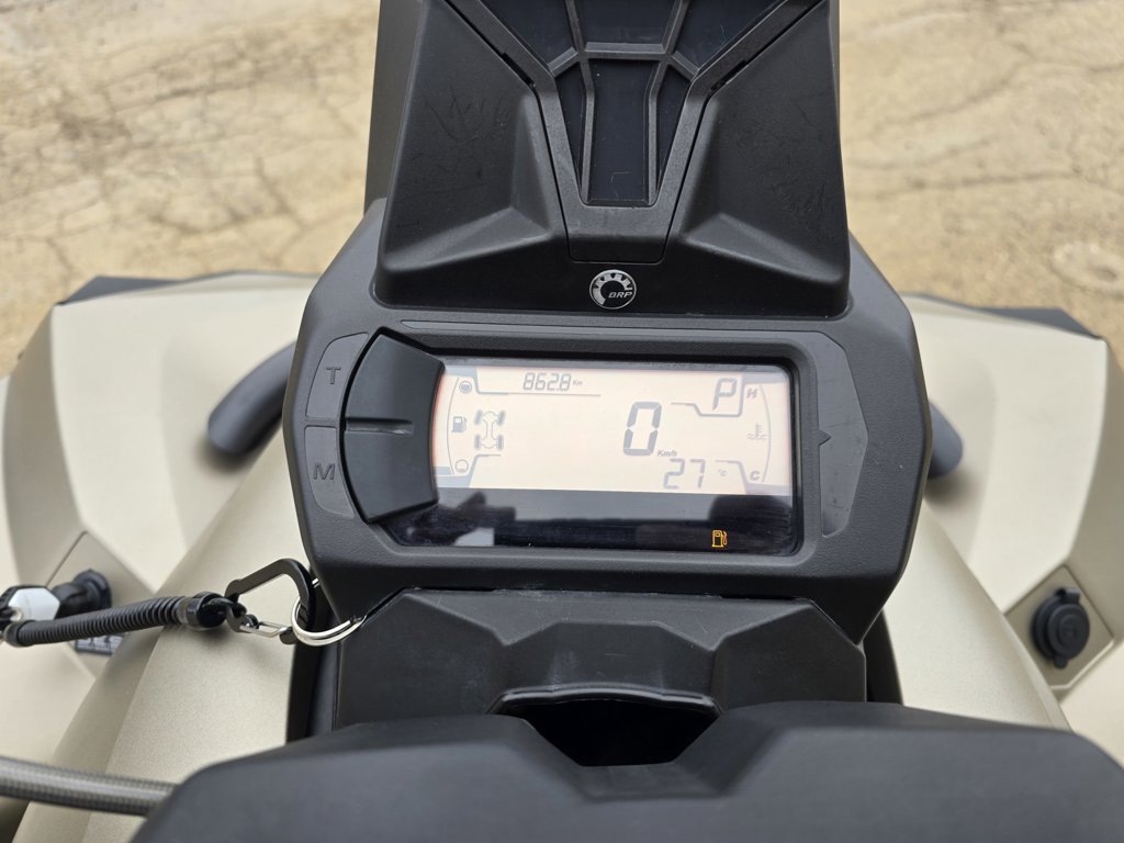 2022 Can-Am RENEGADE 1000R XMR - Image 10