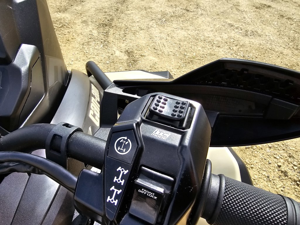 2022 Can-Am RENEGADE 1000R XMR - Image 13