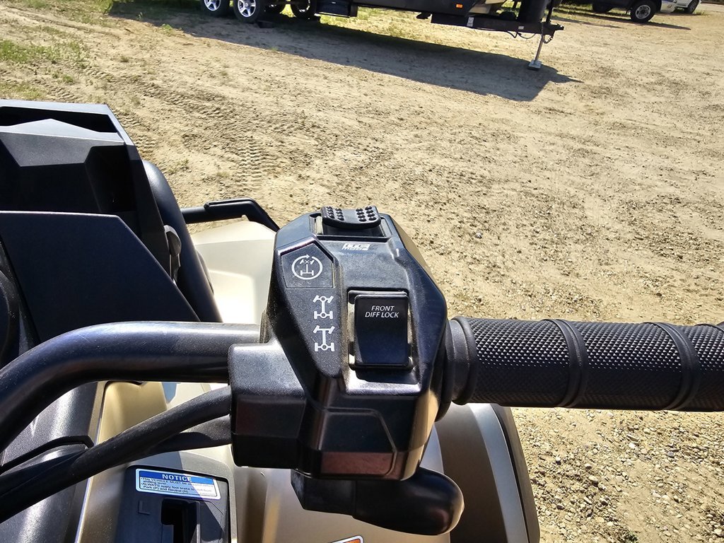 2023 Can-Am OUTLANDER 1000R XMR - Image 7