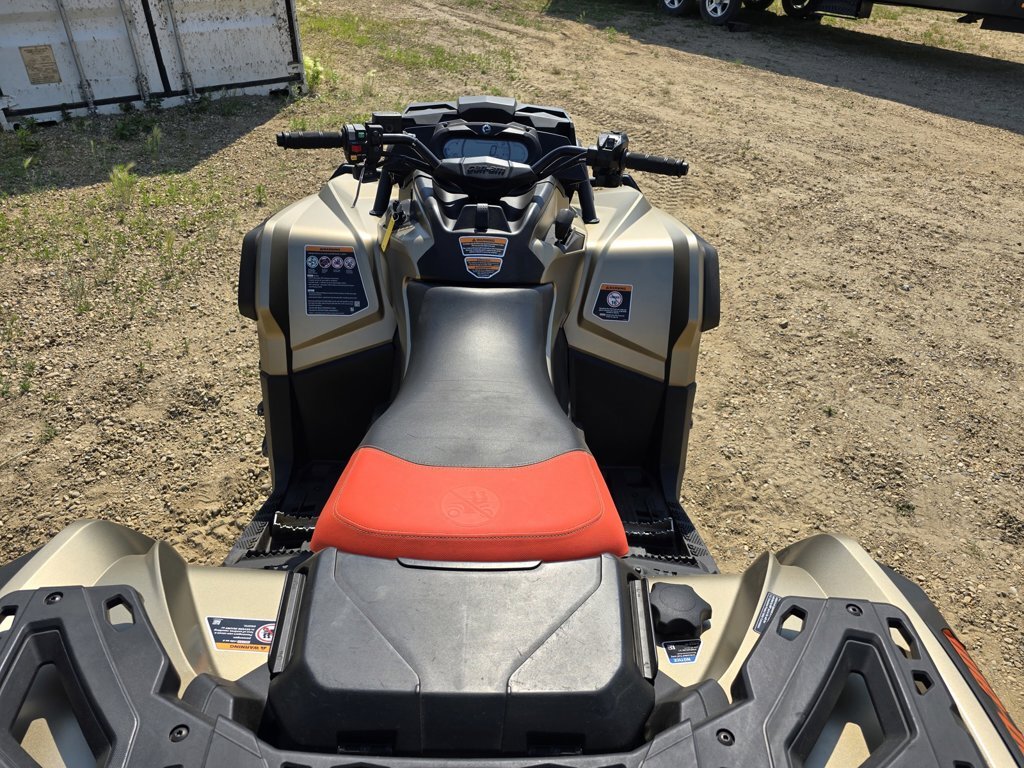 2023 Can-Am OUTLANDER 1000R XMR - Image 8