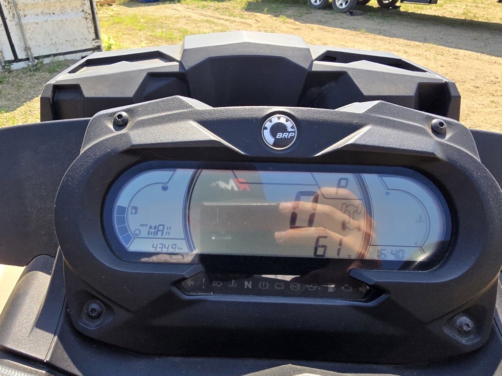 2023 Can-Am OUTLANDER 1000R XMR - Image 14