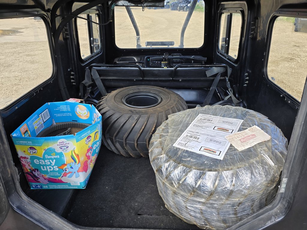 2014 ARGO Avenger 750 8x8 Custom Cab - Image 12