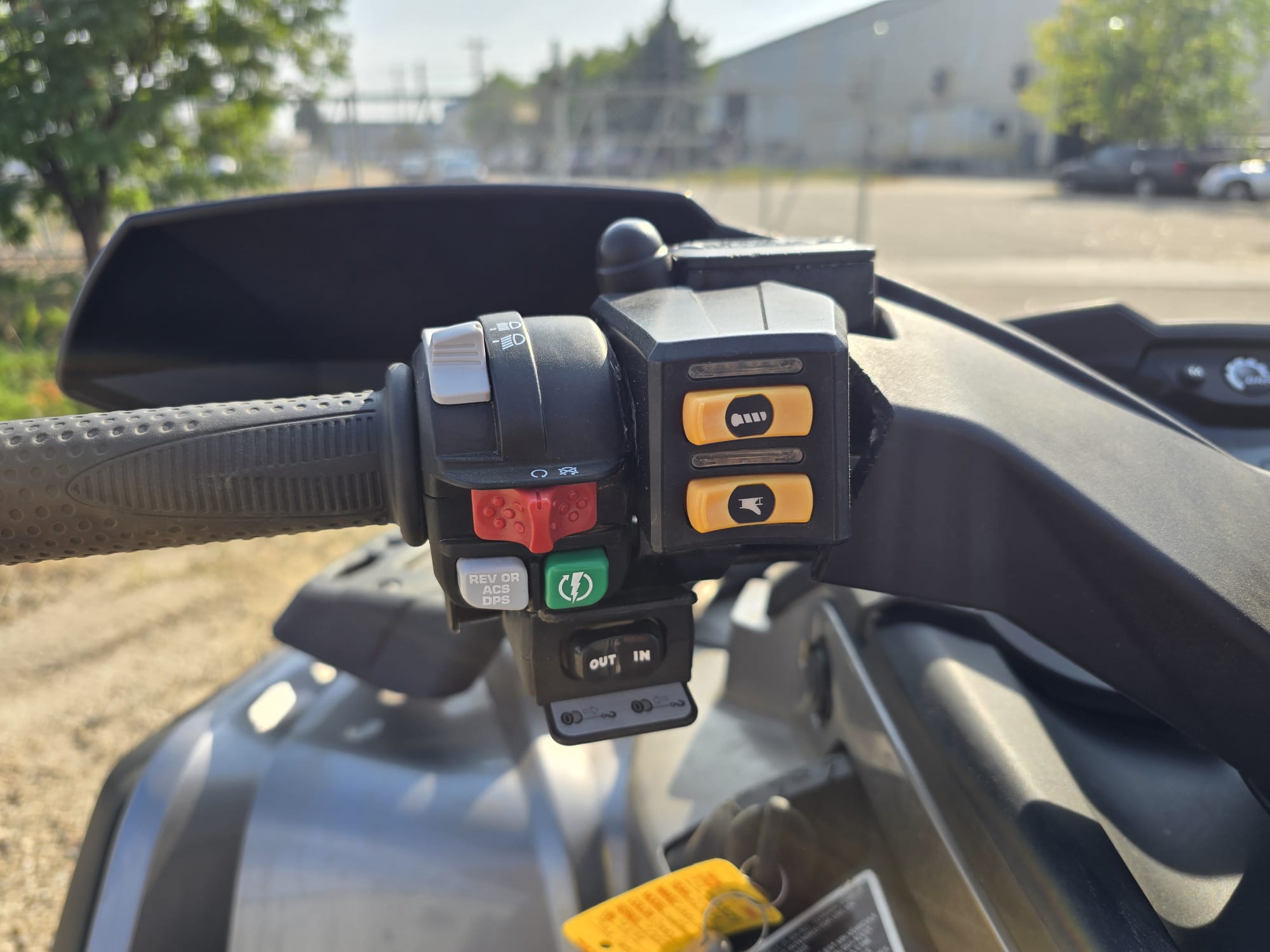 2014 Can-Am Outlander 1000 Max Limited - Image 2